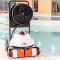 Hexagone zabudoval videokameru do čistícího robota pro bazény Chrono MP4