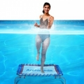 Un nouveau mini-trampoline aquatique, pour le fitness en piscine