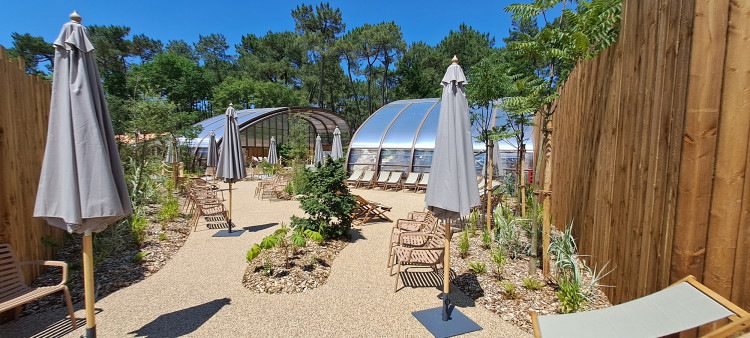 Abri pataugeoire au Camping Les Biches