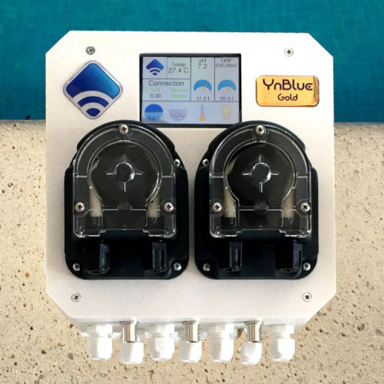 Système automatique YnBlue Gold d'Ynéom traitement automatique connecté eau de piscine 