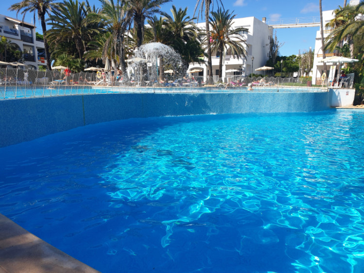 Avantage traitement eau électrolyse de sel bassin collectif piscine hôtel Innowater