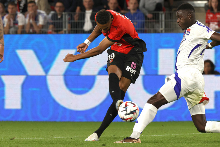 Logo de BWT sur les shorts des joueurs du stade Rennais Football Club