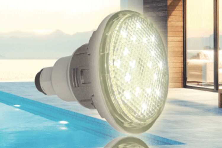 Nouveau projecteur pour piscine led Mid Brio de CCEI