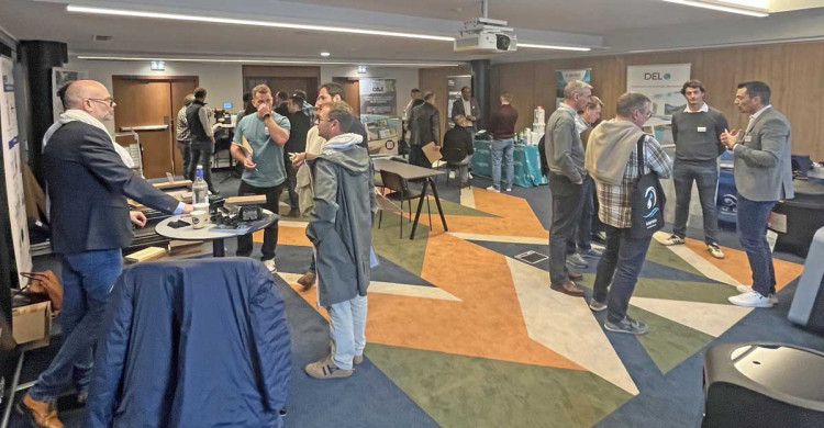 Salon fournisseur &agrave; la r&eacute;union nationale de l'Esprit Piscine