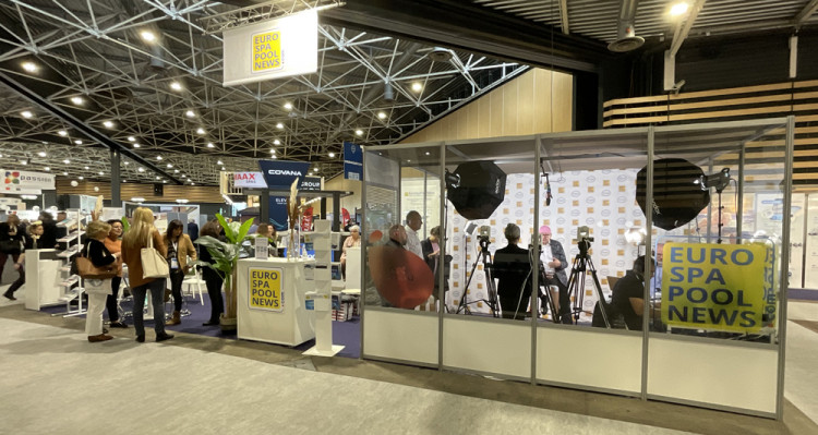 Stand d'EuroSpaPoolNews et son Pool Studio à Piscine Global 2022