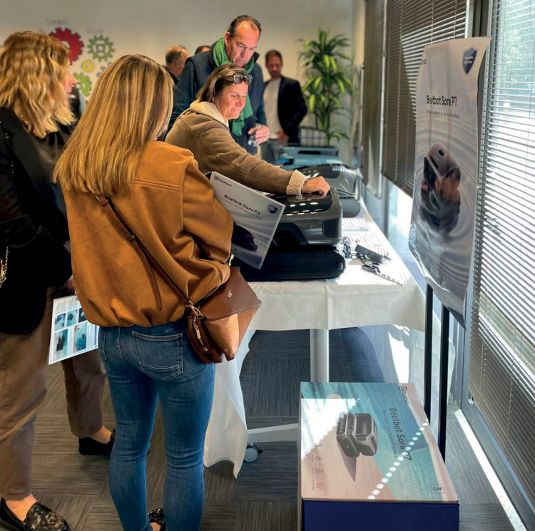 exposition des derniers robots BeatBot
