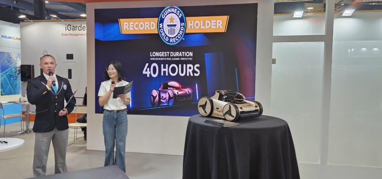 GUINNESS WORLD RECORDSTM title for the robotic pool cleaner's exceptional 40-hour endurance
