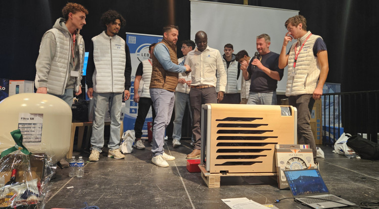 Nathan Servadei d'Ocedis remporte le 1er prix de la tombola, une PAC Morpheo S offerte par Polytropic