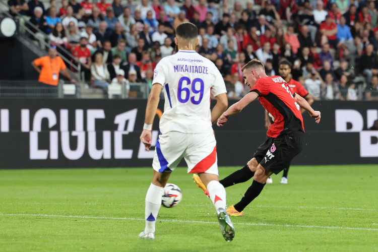 Logo de BWT sur les shorts des joueurs du stade Rennais Football Club