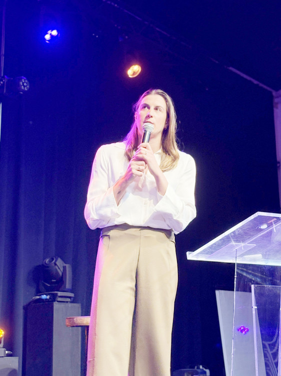 Charlotte Bonnet nageuse