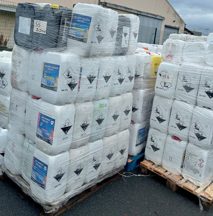 Gestion des bidons produits traitement piscine Ocedis