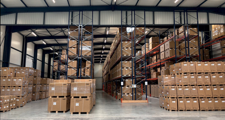 Plus de 4 000 m&sup2; de stockage. Polytropic
