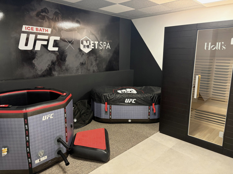 Showroom int&eacute;rieur Netspa spas bains de glace UFC