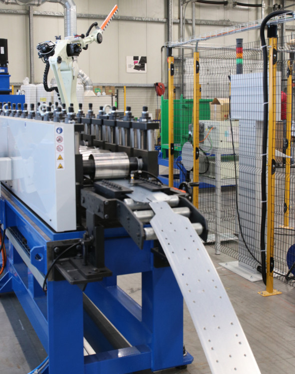 Production des panneaux GP30 Waterair grâce à la nouvelle installation robotisée
