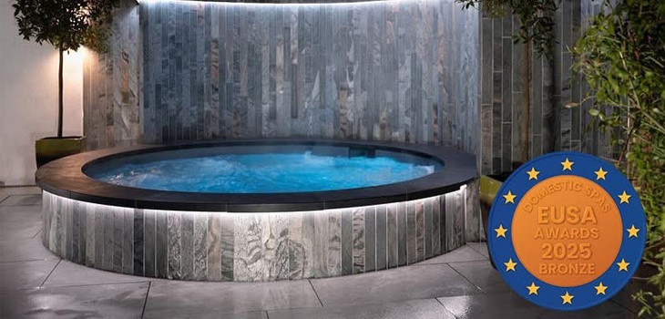 The award-winning 3m round Infinity Pool Aqua Technics