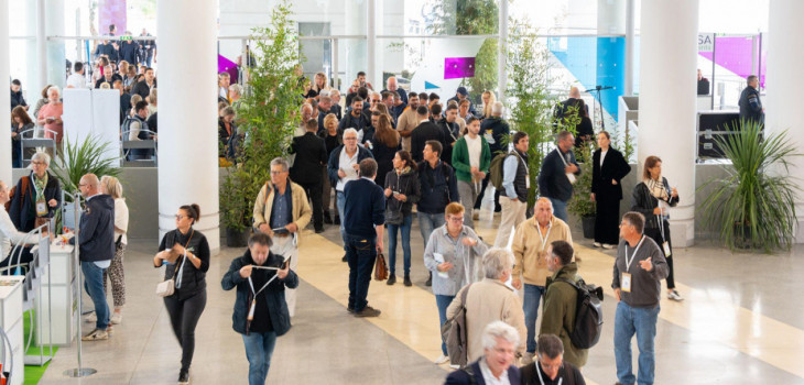 univers,piscine,bienetre,premier,plan,salon,sett