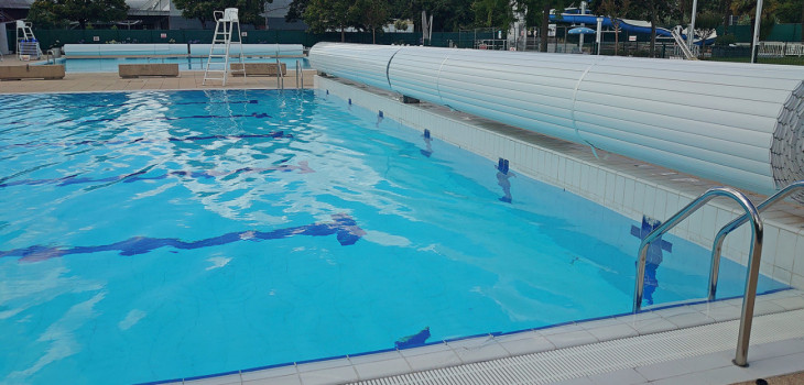 La piscine de Saint-Barthélemy-d’Anjou* Nextpool