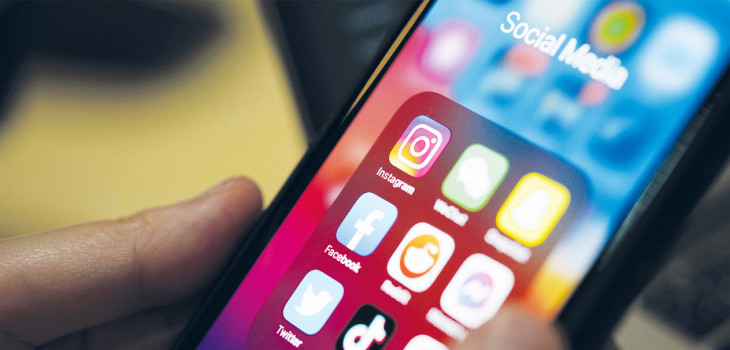 reseaux,sociaux,adoptez,bons,reflexes