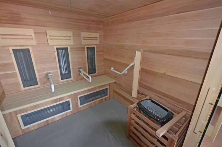 Sauna Holl's cabine infrarouge Combi Access amenage PMR de Poolstar
