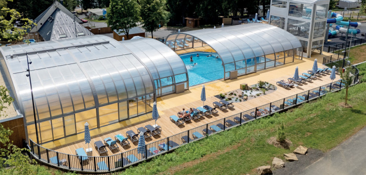 Abri VEGAMETAL™ by Fluidra espace aquatique camping Le Lac des Vieilles Forges