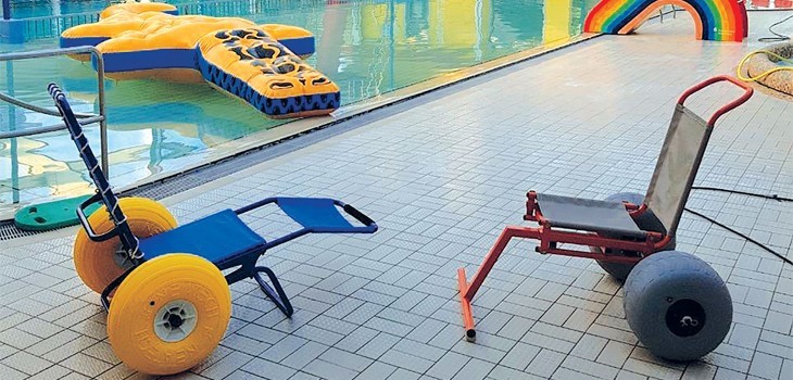fauteuil mise à l'eau accès pmr handicapes piscine etablissements hpa aquatiques Unikart Hexagone