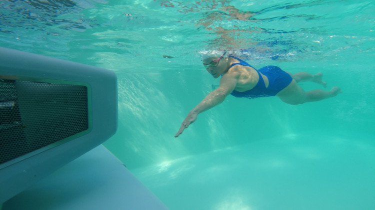 HydroStar and EasyStar training of swimming techniques