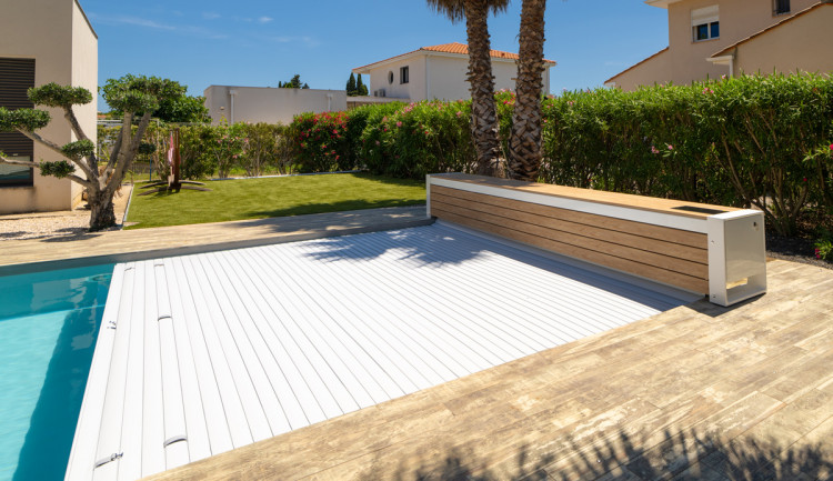 Le Banc By AstralPool® pour couverture piscine hors-sol