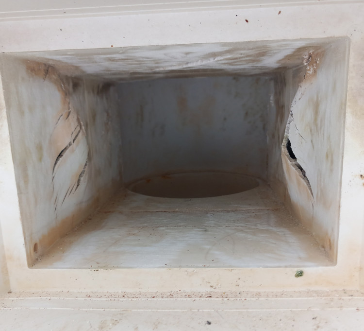 B&acirc;ti de skimmer avant chemisage LOCAMEX