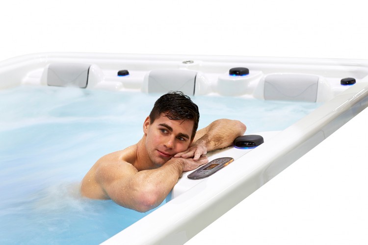 spa de nage swimspa compact massages debout 