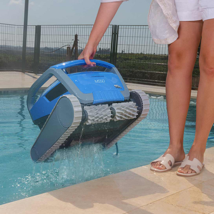 Dolphin M550 sortie d'eau facile Maytronics robot piscine