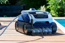 VOYAGER IQ, the new electric pool cleaner by ZODIAC
