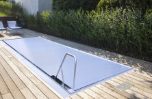 WaterBeck solar covers: extend the swimming season with a natural heating solution