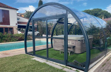L&rsquo;abri de spa et de mini piscine Vision : transparence et design