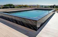 Naturalis NEXT: das neue modulare Schwimmbecken aus Magnelis&reg;-Stahl